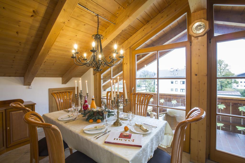 Golden Gapa Penthouse 1 Apartment Гармиш-Партенкирхен Стая снимка